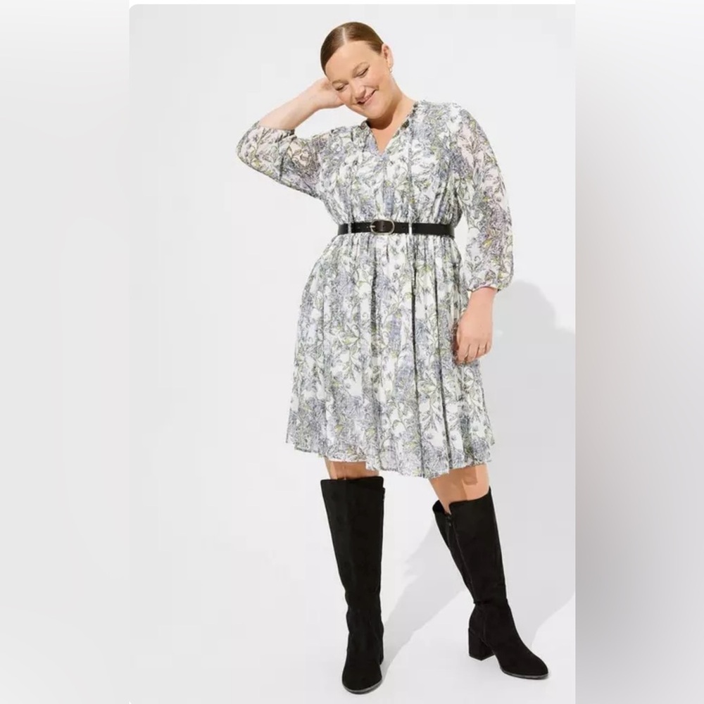 Torrid Mini Clip Dot Front Keyhole Dress NWT 2X